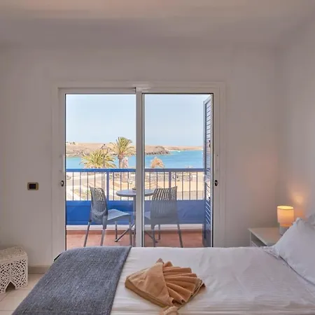 Duplex Ilic Sea Views,front Line,10 Min To Marina アパート *
